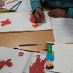 L’album One colour a day devient un sac d’histoire multilingue